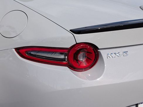 Certified 2025 MAZDA MX-5 Miata Club w/ Brembo/BBS Recaro Package image 12