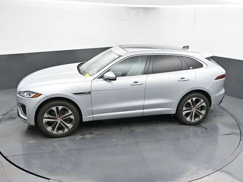 Used 2023 Jaguar F-PACE R-Dynamic S AWD/4WD image 40