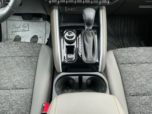 Used 2024 Chevrolet Colorado ZR2 w/ Technology Package image 31