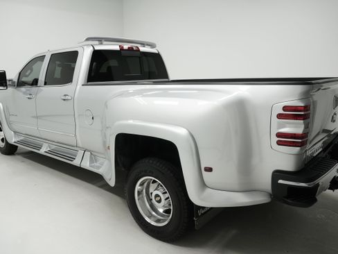 Used 2015 Chevrolet Silverado 3500 LTZ w/ Duramax Plus Package image 4