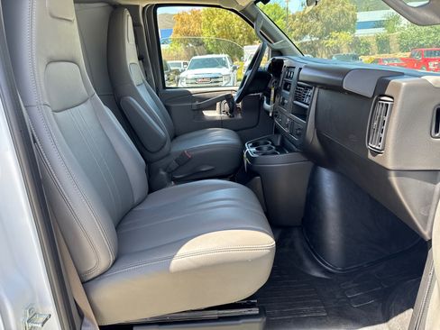 New 2026 GMC Savana 2500 Extended w/ Driver Convenience Package RWD image 19