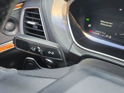 Used 2019 Lincoln Nautilus Reserve FWD image 21