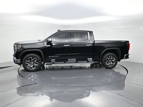 Used 2025 GMC Sierra 1500 SLT w/ SLT Premium Plus Package AWD/4WD image 3