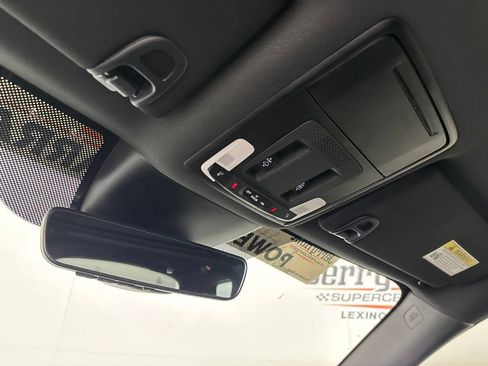 Used 2025 Honda Pilot Black Edition image 26