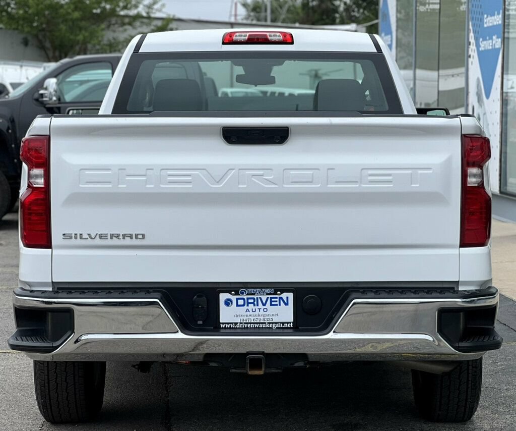 Used 2025 Chevrolet Silverado 1500 W/T RWD image 4
