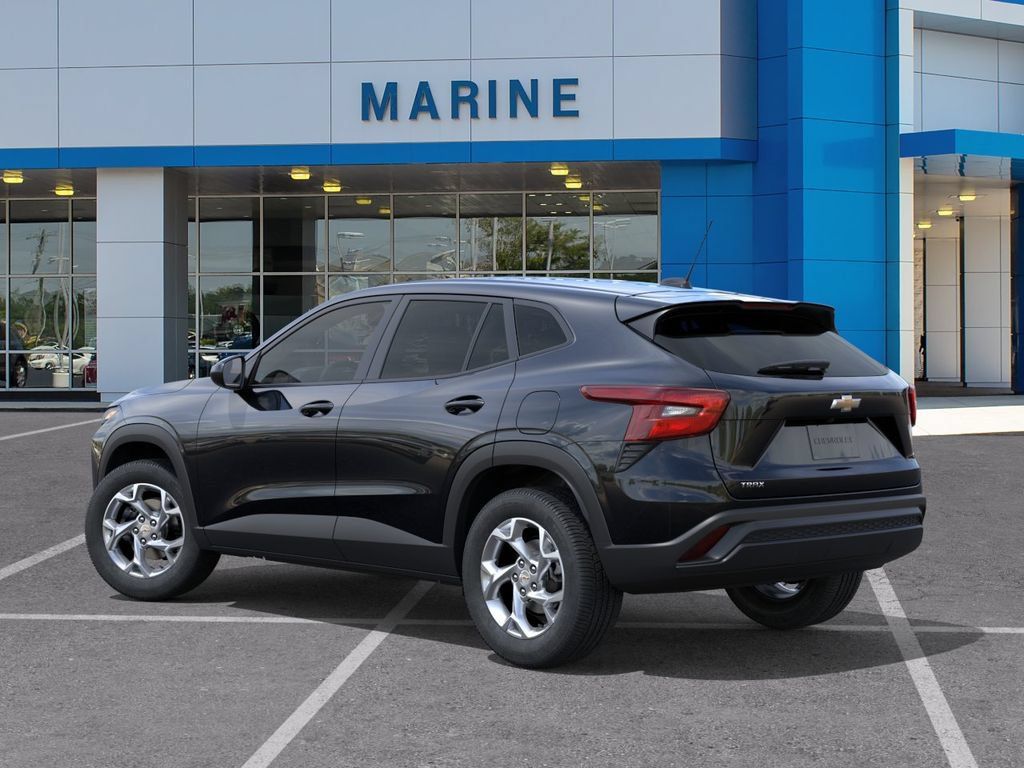 New 2026 Chevrolet Trax LS w/ LS Convenience Package FWD image 3