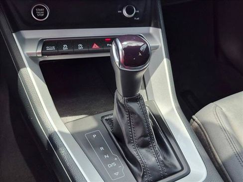 Used 2022 Audi Q3 2.0T Premium Plus w/ Premium Plus Package AWD/4WD image 11