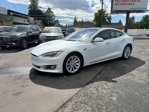 Used 2019 Tesla Model S Long Range AWD/4WD image 2