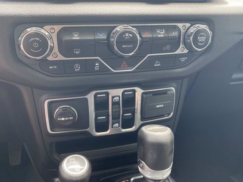 Used 2025 Jeep Gladiator Sport AWD/4WD image 28