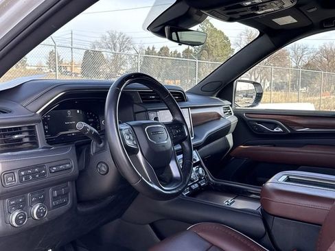 Certified 2023 GMC Yukon Denali Ultimate image 12