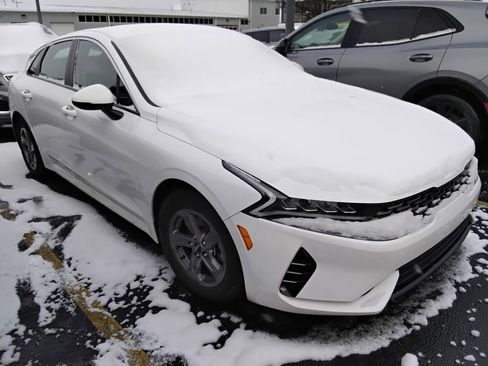 Used 2022 Kia K5 LX image 5