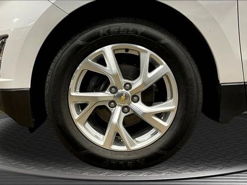 Used 2020 Chevrolet Equinox Premier FWD image 32