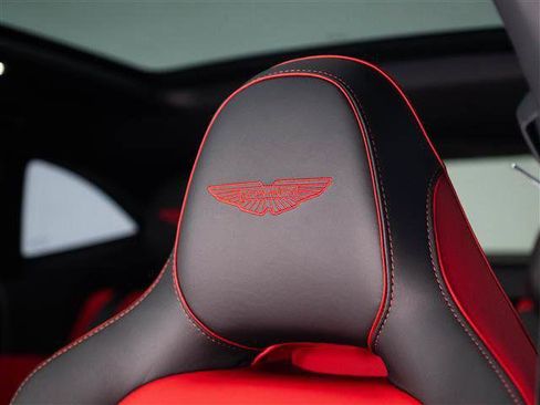 Used 2025 Aston Martin DBX 707 image 5