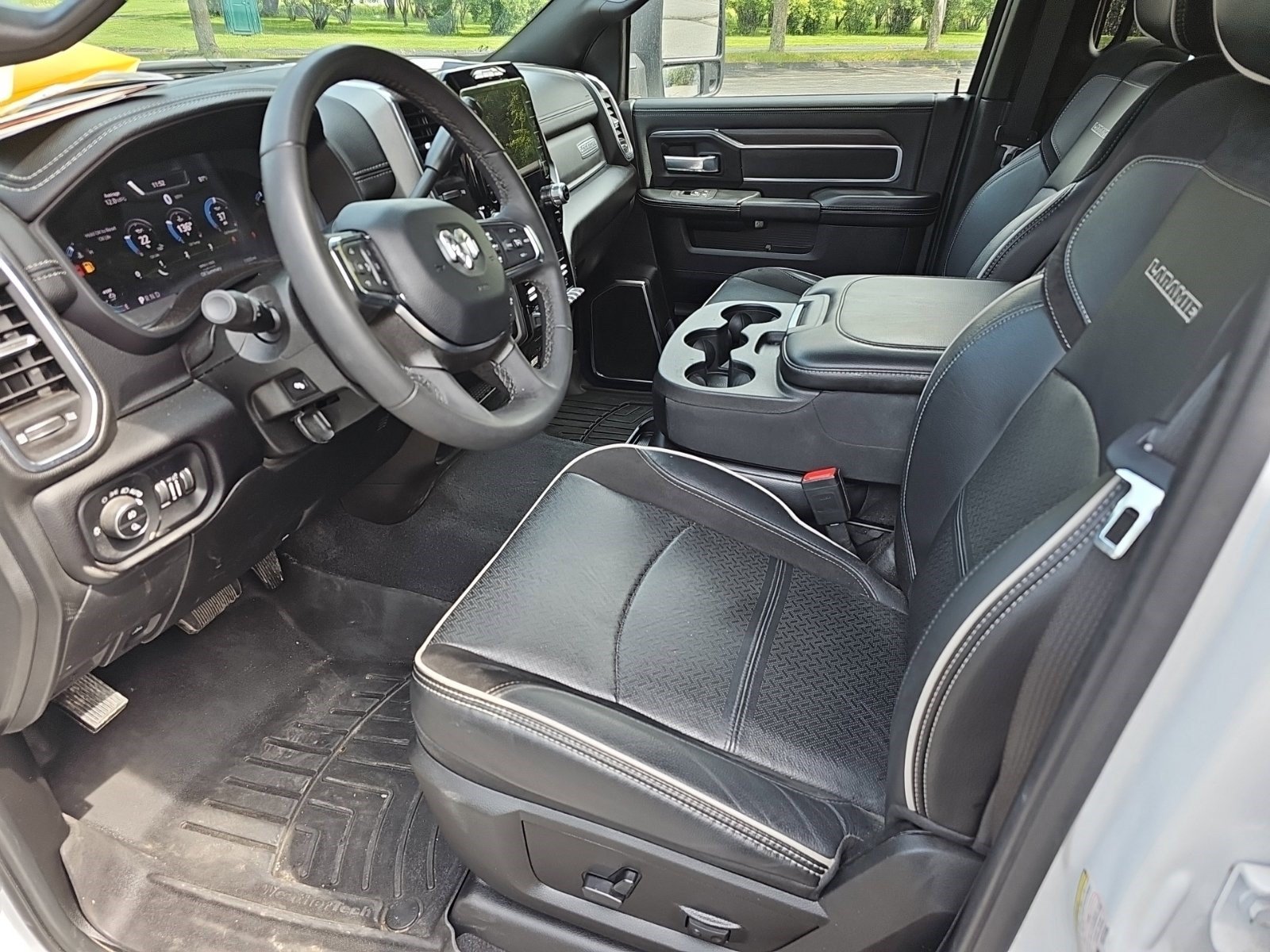 Used 2025 RAM 2500 Laramie AWD/4WD image 18