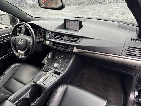 Used 2016 Lexus CT 200h w/ Navigation Package image 18