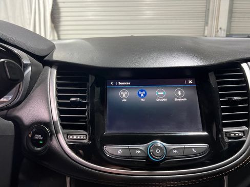 Used 2022 Chevrolet Trax LT w/ Driver Confidence Package AWD/4WD image 32