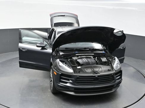 Used 2020 Porsche Macan AWD/4WD image 39