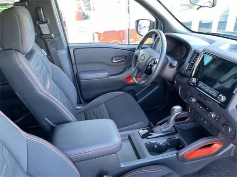 Used 2024 Nissan Frontier Pro-X image 16