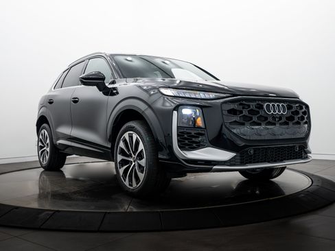 New 2026 Audi Q3 quattro 2.0T AWD/4WD image 1