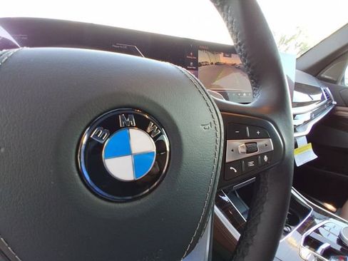 New 2026 BMW X5 sDrive40i w/ Premium Package RWD image 8