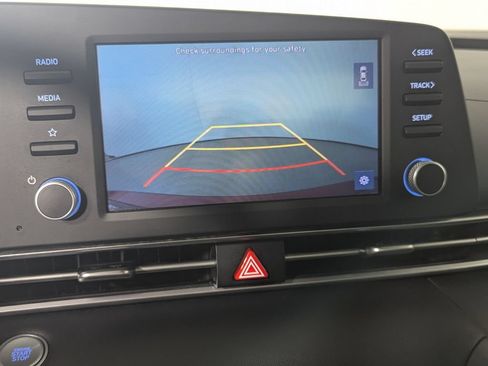 Certified 2022 Hyundai Elantra SEL FWD image 23