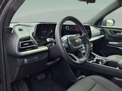 Used 2025 Chevrolet Traverse LT w/ Sun and Wheel Package AWD/4WD image 14