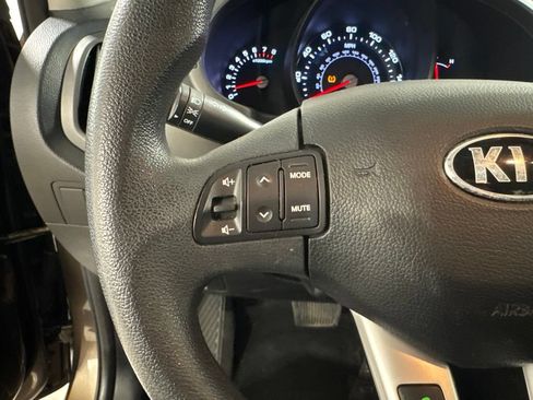 Used 2013 Kia Sportage LX AWD/4WD image 9