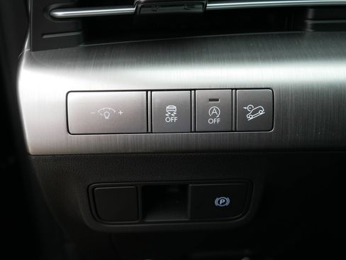 Certified 2025 Hyundai Kona SE AWD/4WD image 23