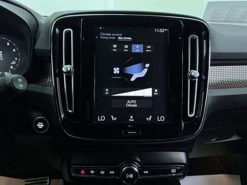 Used 2019 Volvo XC40 T5 R-Design AWD/4WD image 24