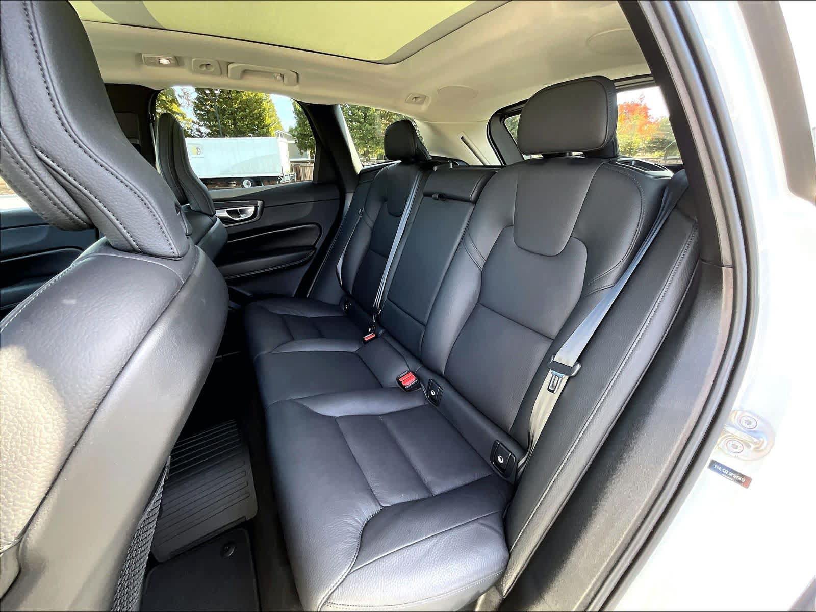 Used 2024 Volvo XC60 B5 Plus w/ Protection Package AWD/4WD image 30