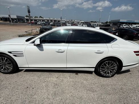 Used 2022 Genesis G80 2.5T RWD image 4
