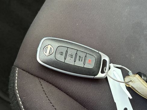 Used 2025 Nissan Sentra SV FWD image 22