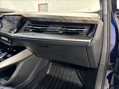 Certified 2023 Audi Q4 e-tron Prestige AWD/4WD image 17