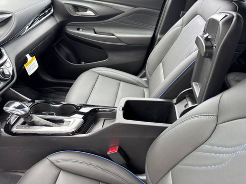 New 2026 Buick Envista Sport Touring FWD image 33