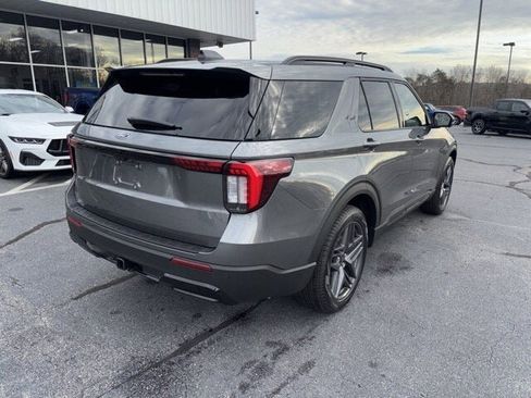 New 2026 Ford Explorer ST-Line w/ ST-Line Street Pack image 6