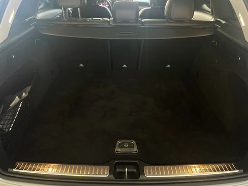 Used 2021 Mercedes-Benz GLC 300 4MATIC image 21