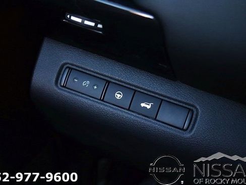 New 2026 Nissan Pathfinder SV image 25