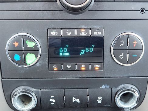 Used 2014 GMC Yukon SLT w/ Texas Edition image 19