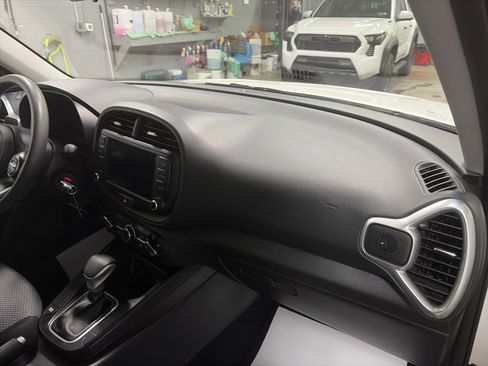 Used 2024 Kia Soul LX w/ Option Group 015 image 31