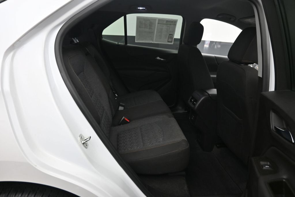 Used 2024 Chevrolet Equinox LT AWD/4WD image 10