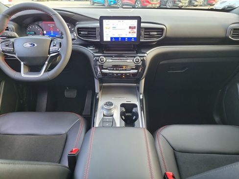 Certified 2023 Ford Explorer ST-Line w/ Class IV Trailer Tow Package image 11