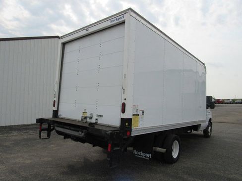 Used 2023 Ford E-450 and Econoline 450 Super Duty w/ Power Windows & Locks Group RWD image 3