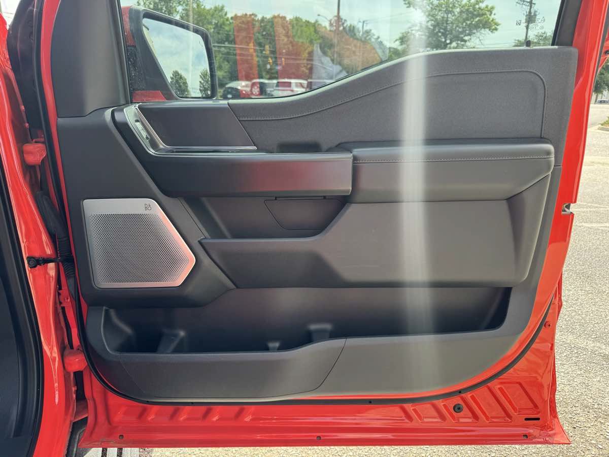 Used 2023 Ford F150 Raptor AWD/4WD image 31