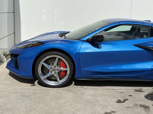 Used 2025 Chevrolet Corvette E-Ray AWD/4WD image 5