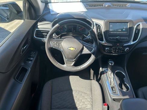 Used 2018 Chevrolet Equinox LT image 9