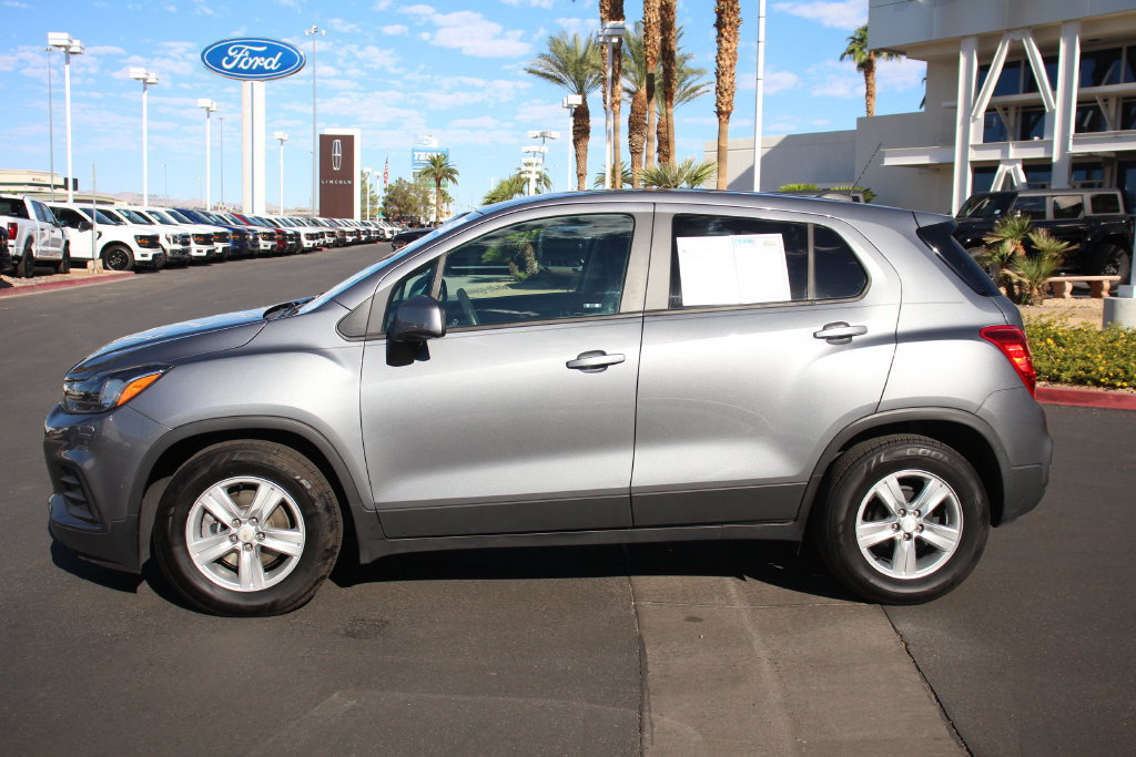 Used 2020 Chevrolet Trax LS w/ Tint and Cruise Package FWD image 4