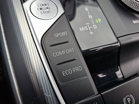 Used 2022 BMW 430i xDrive Convertible w/ Convenience Package image 25