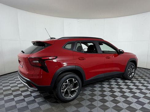 New 2026 Chevrolet Trax LT FWD image 4