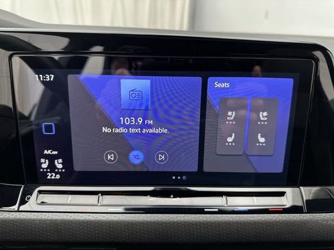 Used 2022 Volkswagen GTI SE image 17