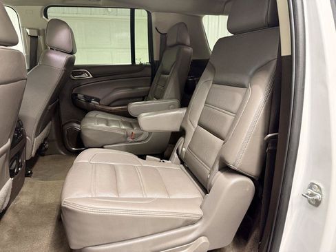 Used 2019 GMC Yukon XL Denali w/ Denali Ultimate Package AWD/4WD image 28